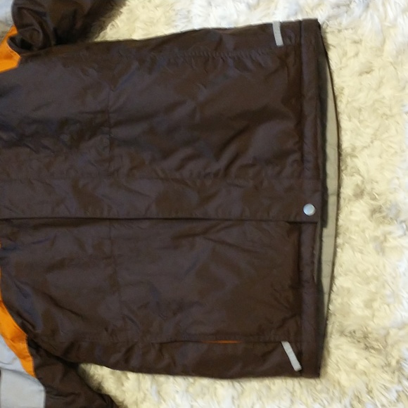 Columbia youth size 14/16 quilted winter coat with zip pockets,adjustable wrists - Picture 5 of 16